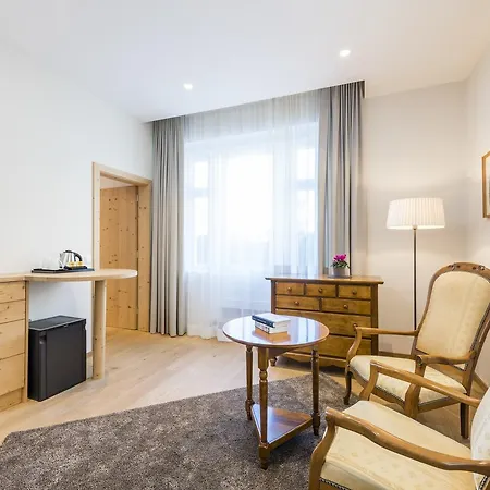 Hotel Villa Kastelruth 4*